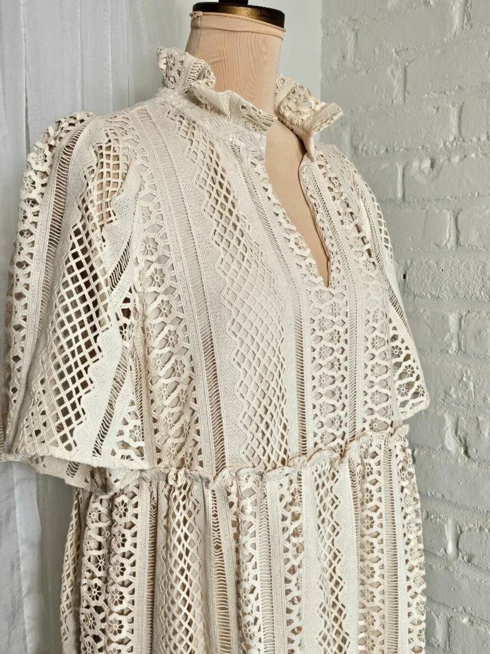 Tuckernuck Lace Tiered Mini Dress Size L NWT Cream Eyelet Boho - Picture 9 of 10